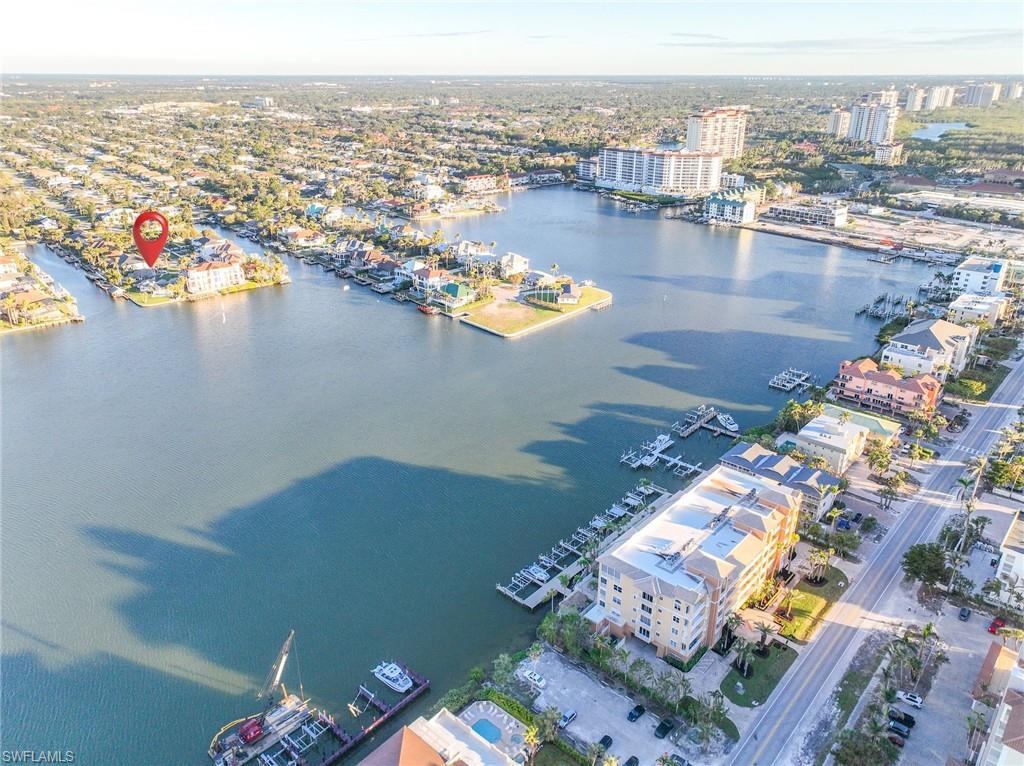 369 Pine Avenue Naples, FL 34108 - Photo 14 of 25