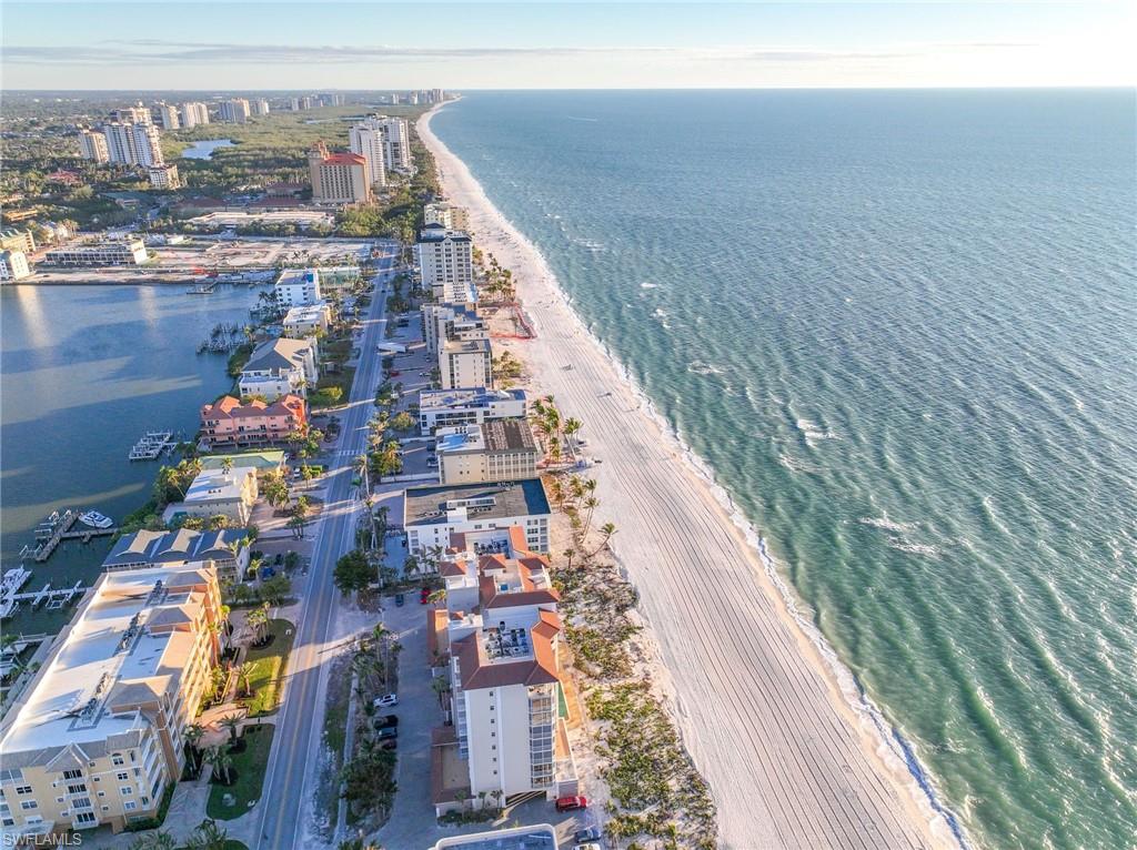 369 Pine Avenue Naples, FL 34108 - Photo 18 of 25