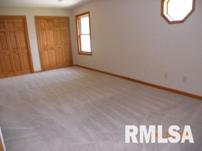 2354 Jersey Ridge Road Davenport, IA 52803 - Photo 4 of 5 Gallery Image 4