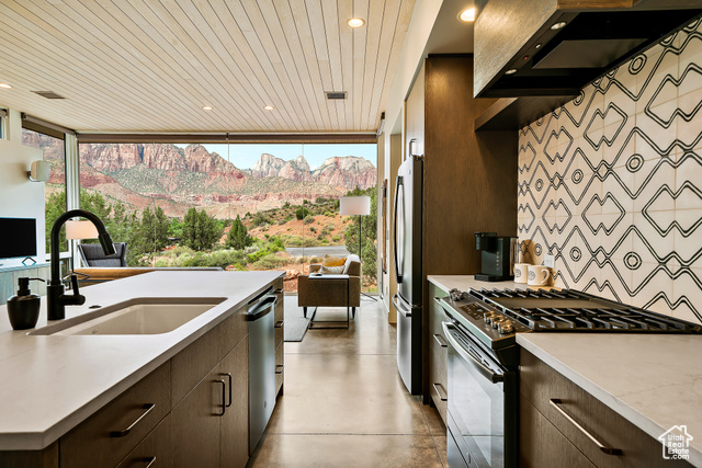 112 Canyon Cove Springdale, UT 84767 - Photo 18 of 37