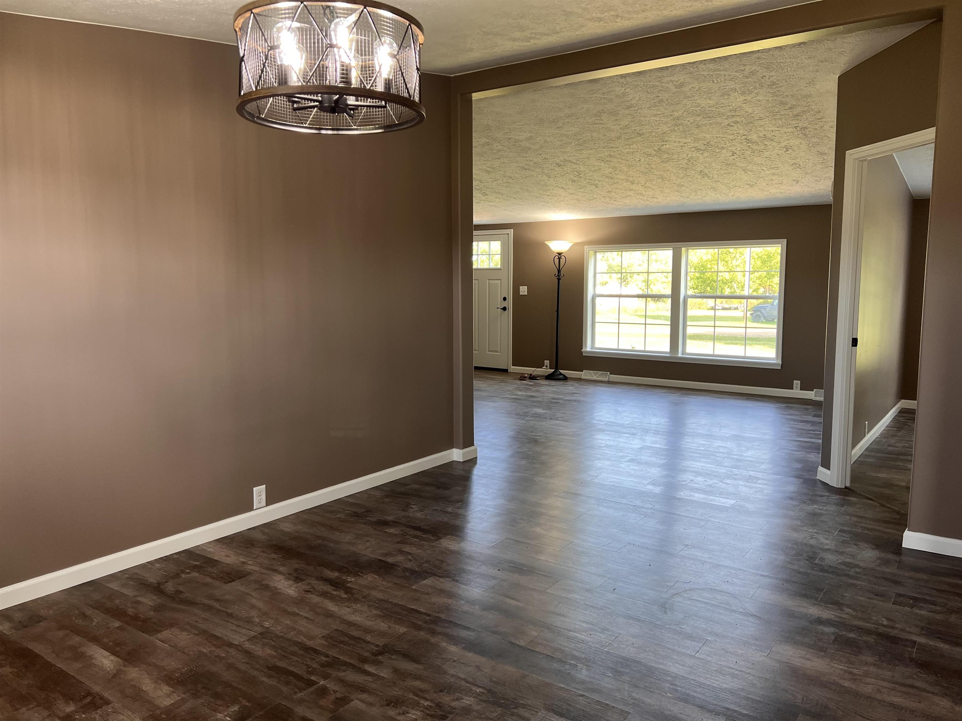 8470 East Bawkey Road Clare, MI 48617 - Photo 7 of 30 1926261-8797cc98-bd36-4b79-a714-830b654ccc6f.JPG