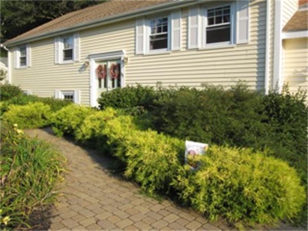 15 Bridle Road Bridgewater, MA 02324 - Photo 3 of 27