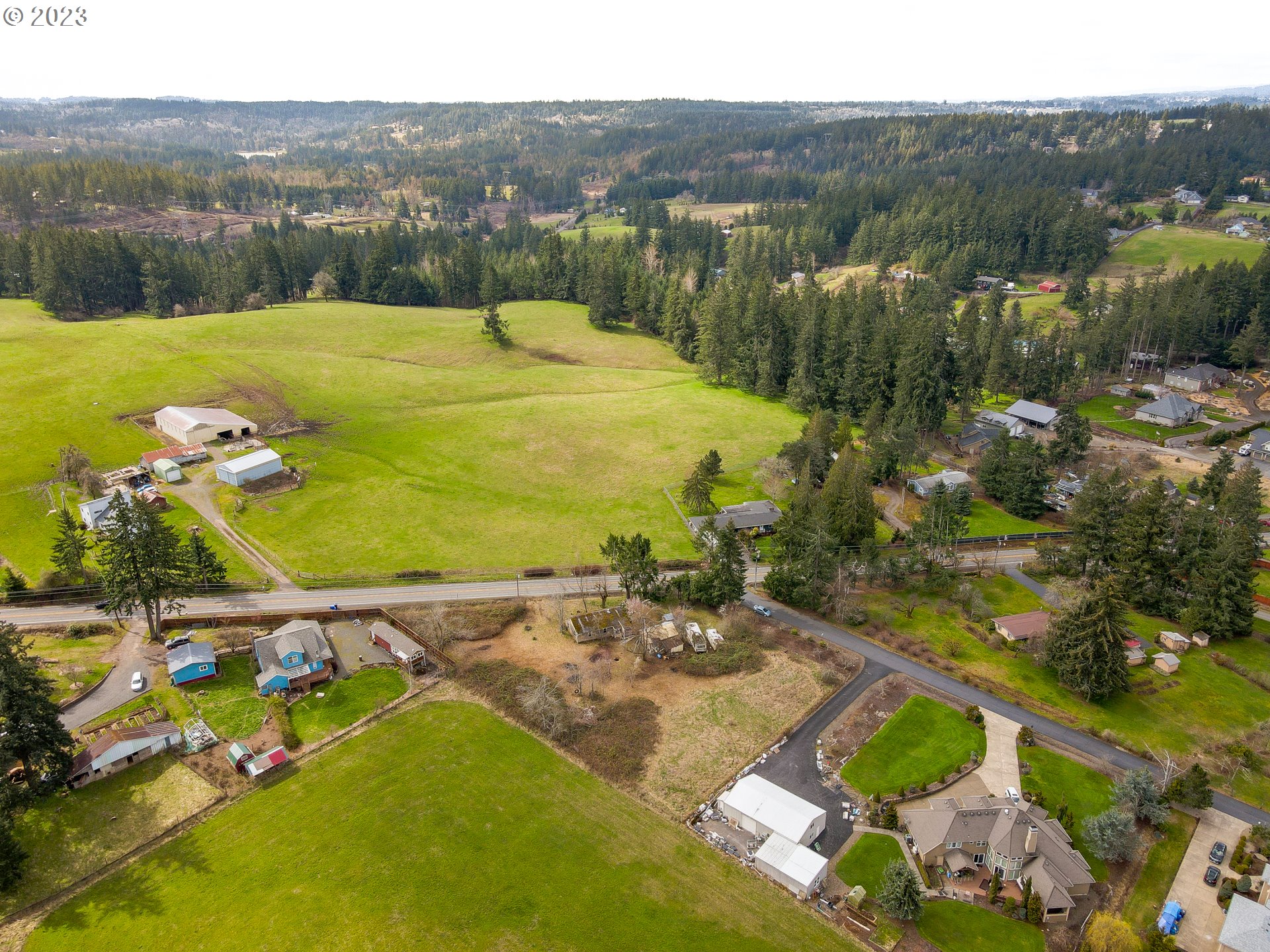 18475 South Redland Road Oregon City, OR 97045 - Photo 3 of 25 Gallery Image 3