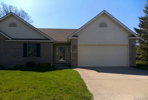 $250,000 | 3149 Rotterdam Drive, Unit 69, Clio, MI 48420