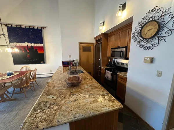 $489,000 | 4 Northbrook Village Road, Unit B33, West Dover, VT 05356