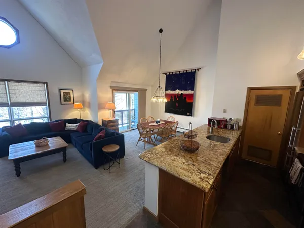 $489,000 | 4 Northbrook Village Road, Unit B33, West Dover, VT 05356