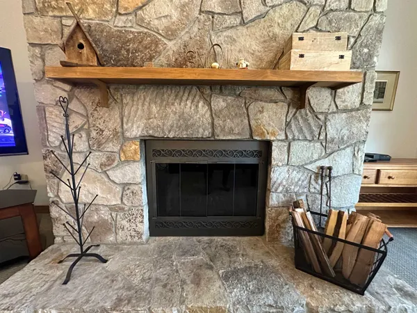 $489,000 | 4 Northbrook Village Road, Unit B33, West Dover, VT 05356