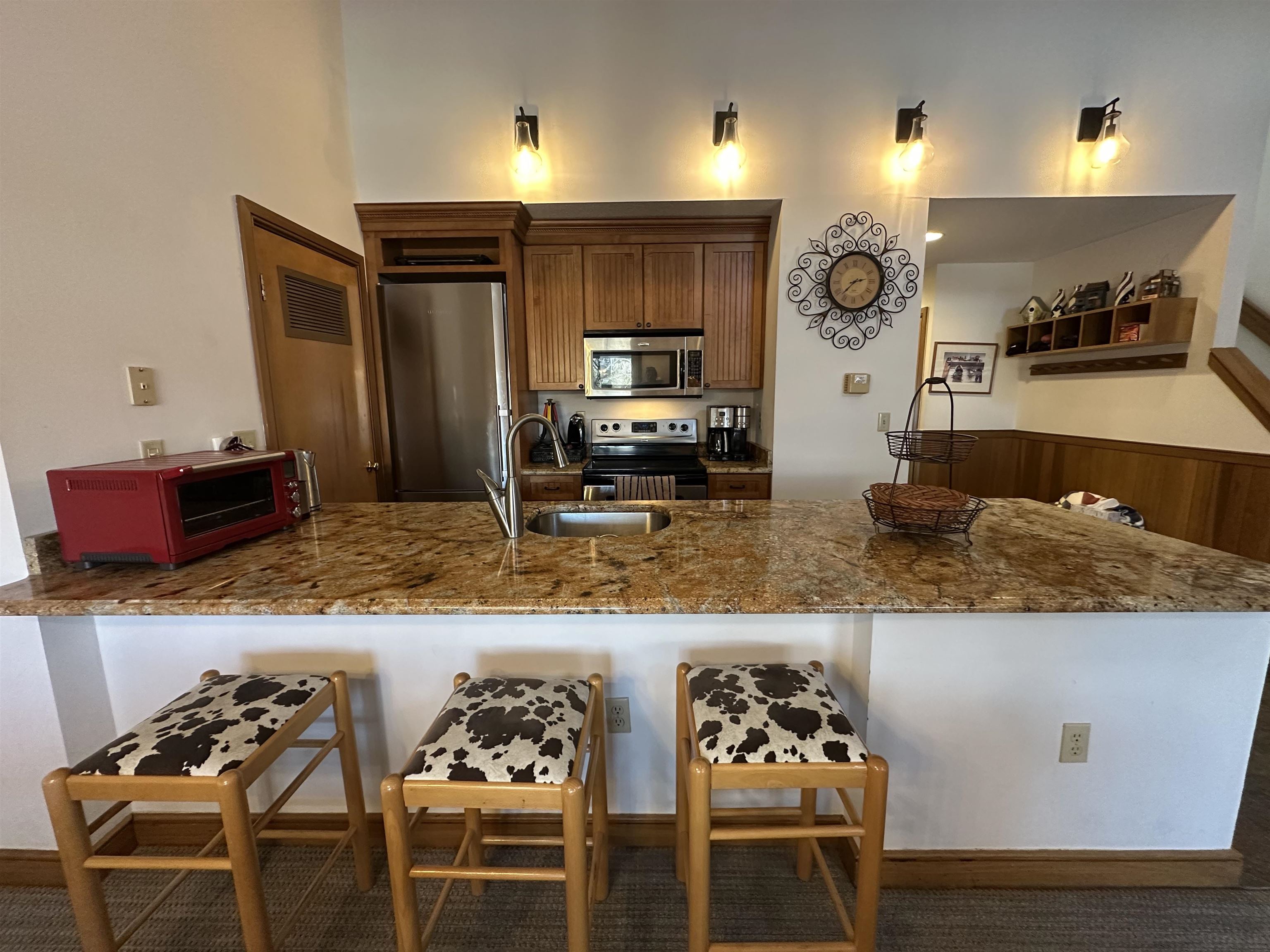 4 Northbrook Village Road, Unit B33 West Dover, VT 05356 - Photo 8 of 37