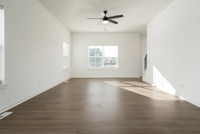 $379,900 | 15571 Finley Way, South Beloit, IL 61080