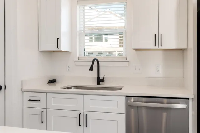 $379,900 | 15571 Finley Way, South Beloit, IL 61080