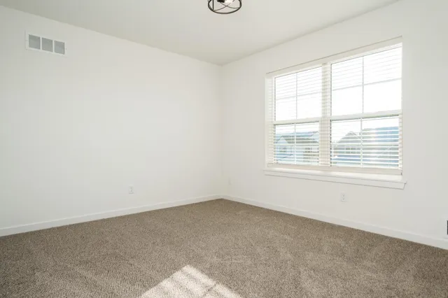 $379,900 | 15571 Finley Way, South Beloit, IL 61080