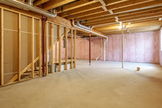 $379,900 | 15571 Finley Way, South Beloit, IL 61080