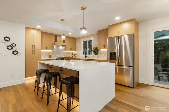 $1,699,990 | 13405 Northeast 84th Street, Redmond, WA 98052