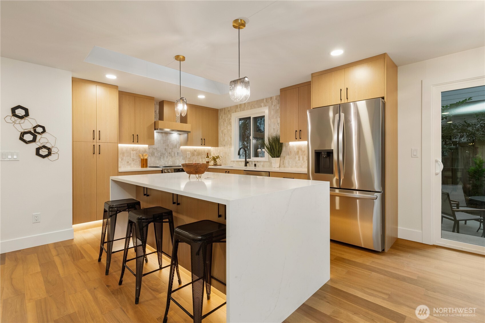 13405 Northeast 84th Street Redmond, WA 98052 - Photo 11 of 37