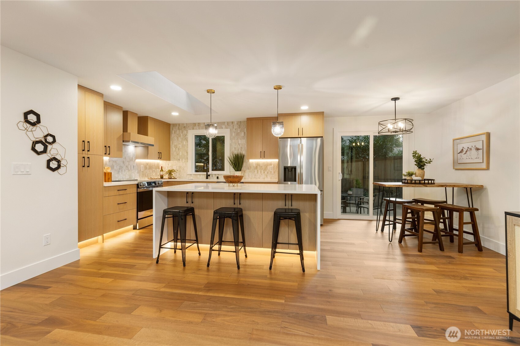 13405 Northeast 84th Street Redmond, WA 98052 - Photo 12 of 37