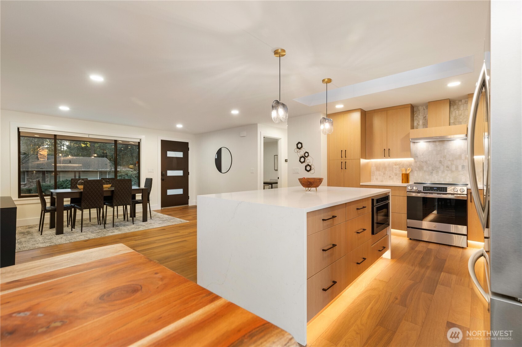 13405 Northeast 84th Street Redmond, WA 98052 - Photo 14 of 37