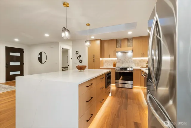 $1,699,990 | 13405 Northeast 84th Street, Redmond, WA 98052