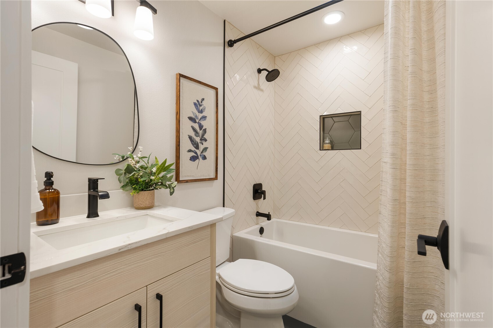 13405 Northeast 84th Street Redmond, WA 98052 - Photo 28 of 37