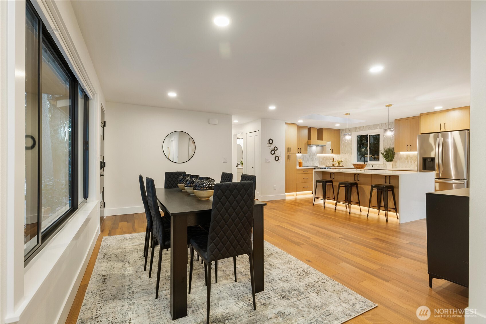 13405 Northeast 84th Street Redmond, WA 98052 - Photo 5 of 37