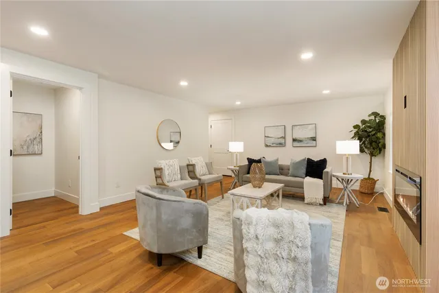 $1,699,990 | 13405 Northeast 84th Street, Redmond, WA 98052