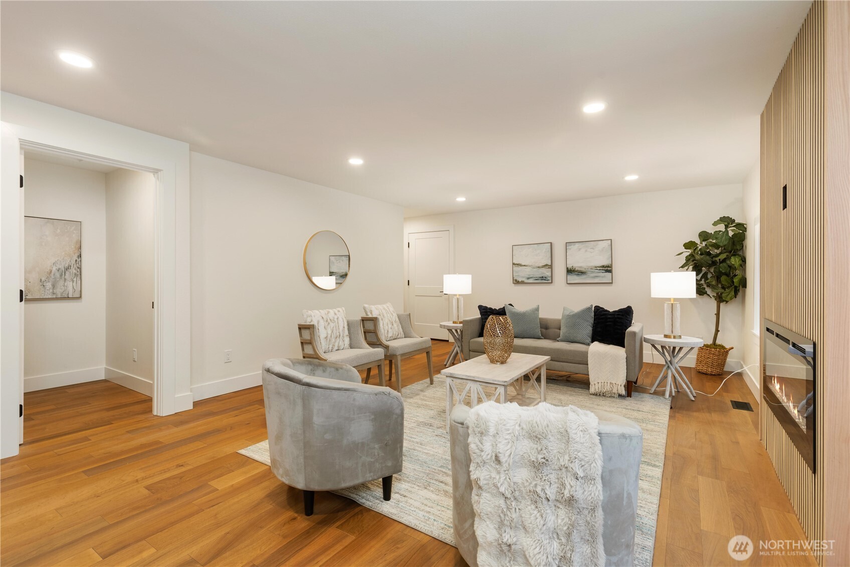 13405 Northeast 84th Street Redmond, WA 98052 - Photo 7 of 37