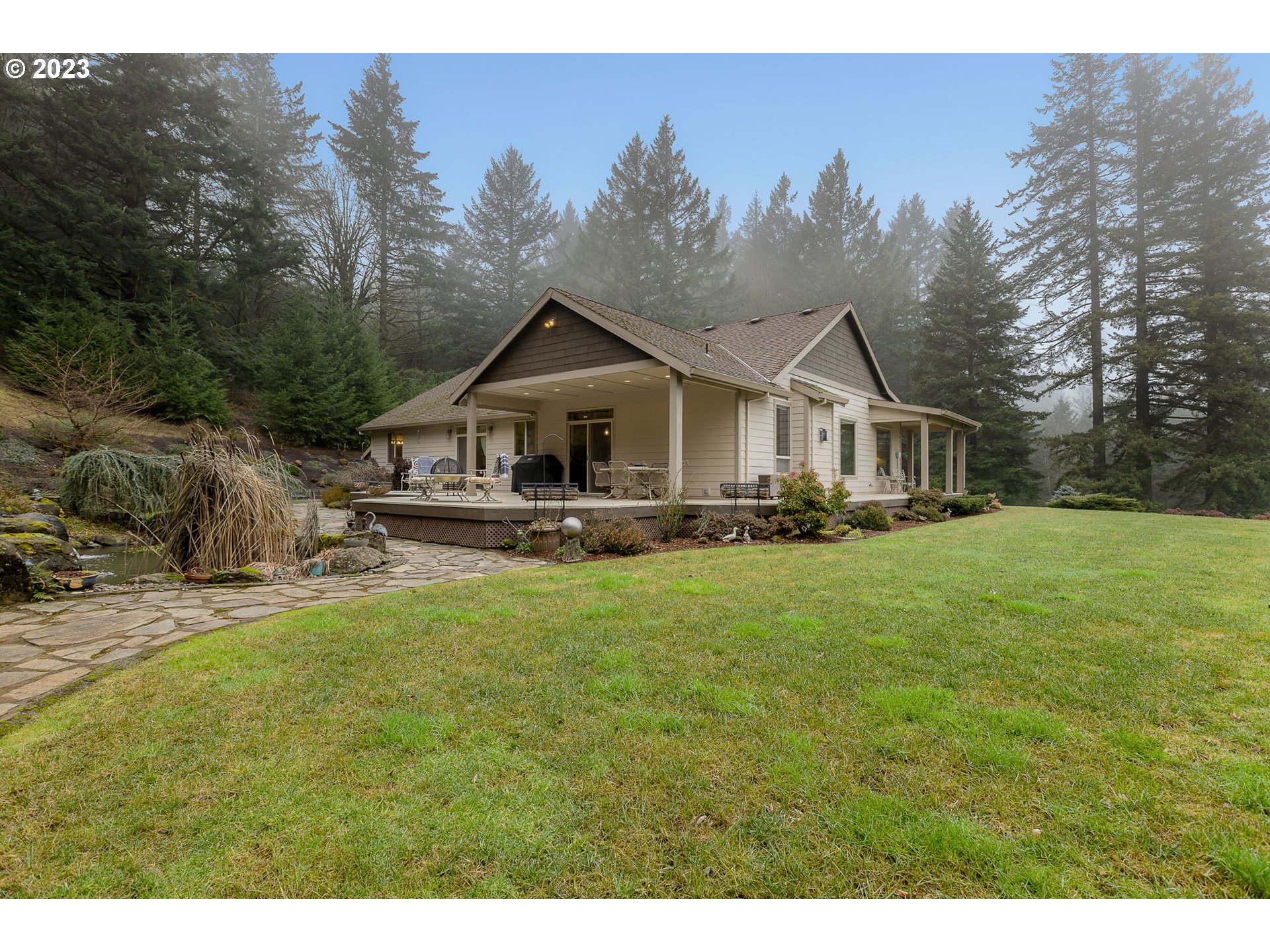 21455 Southwest Ornduff Road Hillsboro, OR 97123 - Photo 23 of 32 Pond
