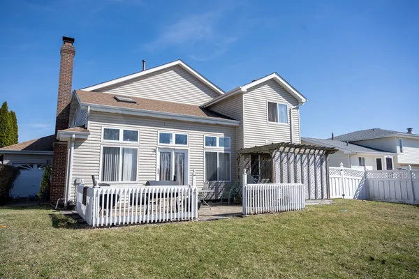 $315,000 | 232 Highland Road, Matteson, IL 60443