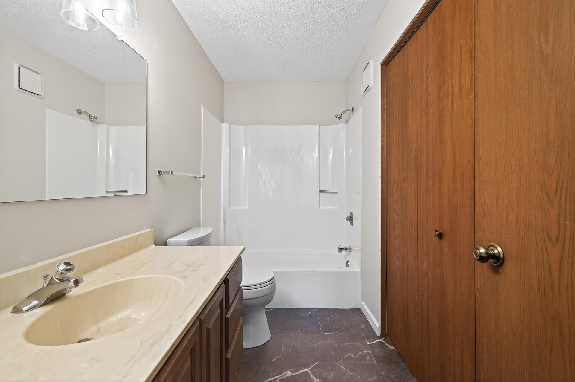 10441 Greenbrier Road, Unit 222 Minnetonka, MN 55305 - Photo 16 of 24