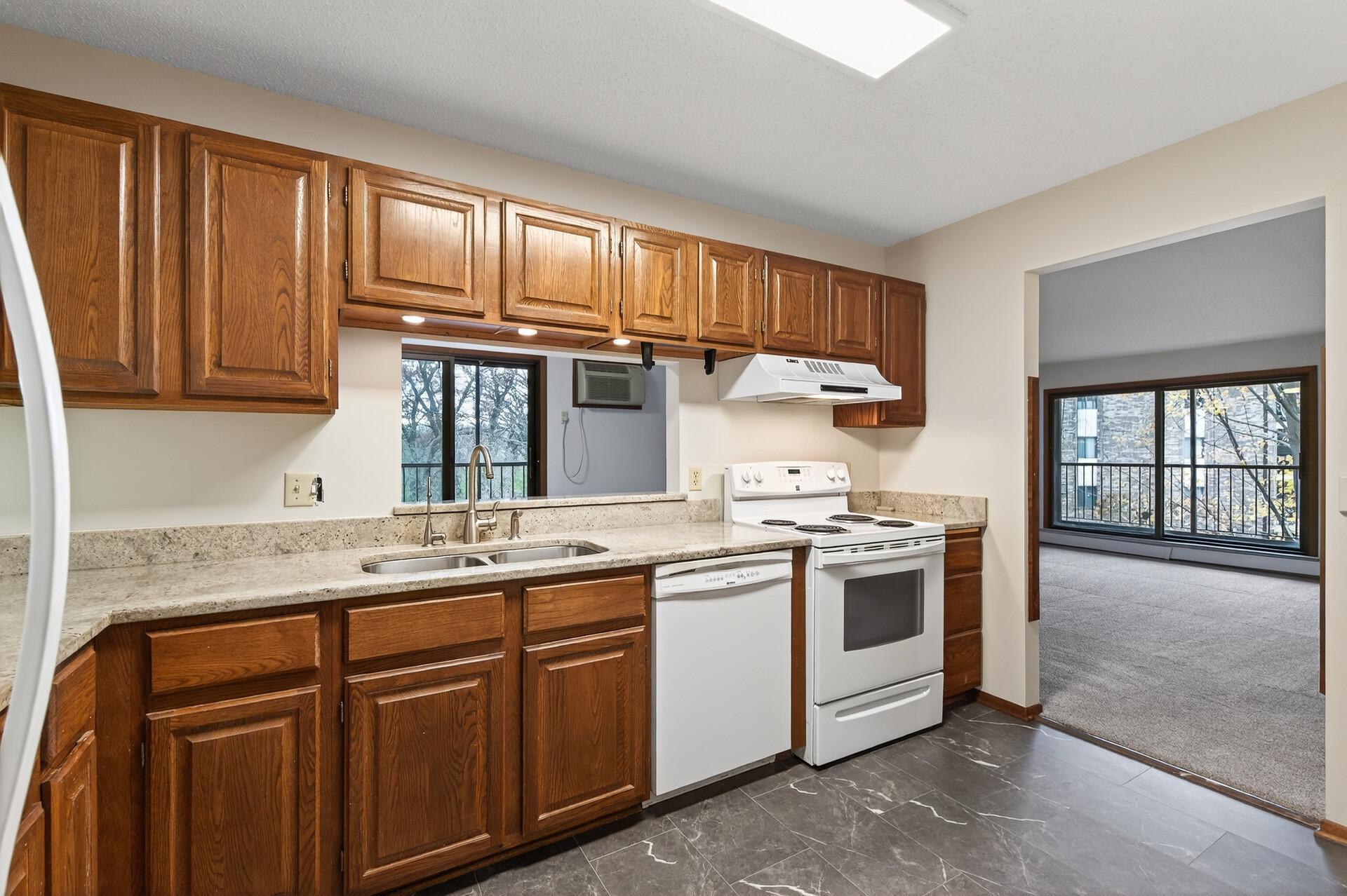 10441 Greenbrier Road, Unit 222 Minnetonka, MN 55305 - Photo 4 of 24