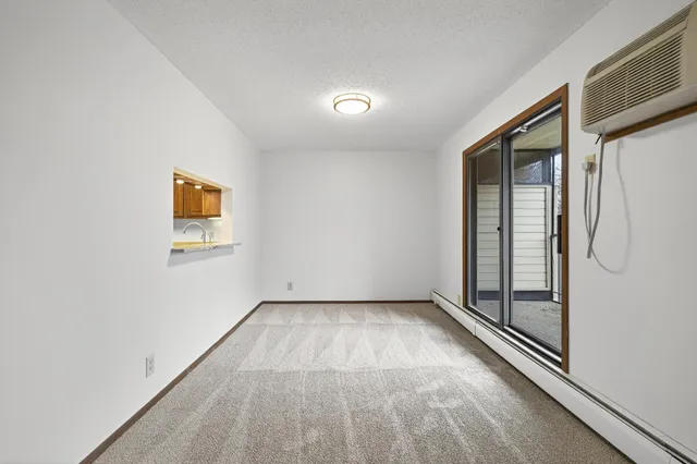 $184,900 | 10441 Greenbrier Road, Unit 222, Minnetonka, MN 55305