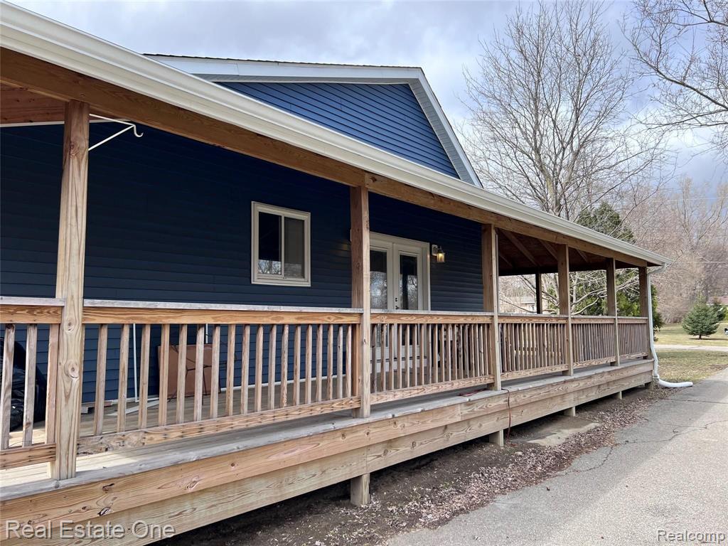 6304 East Coldwater Road Flint, MI 48506 - Photo 4 of 59