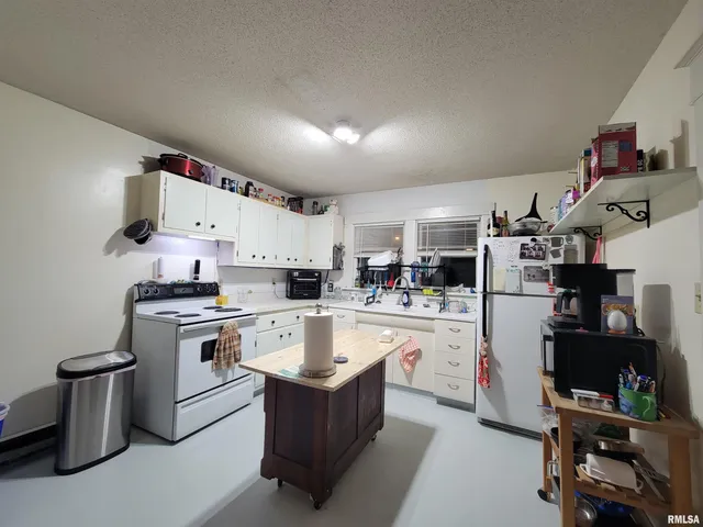 $89,900 | 110 West Monroe Street, Anna, IL 62906