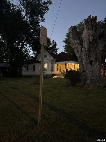 $89,900 | 110 West Monroe Street, Anna, IL 62906