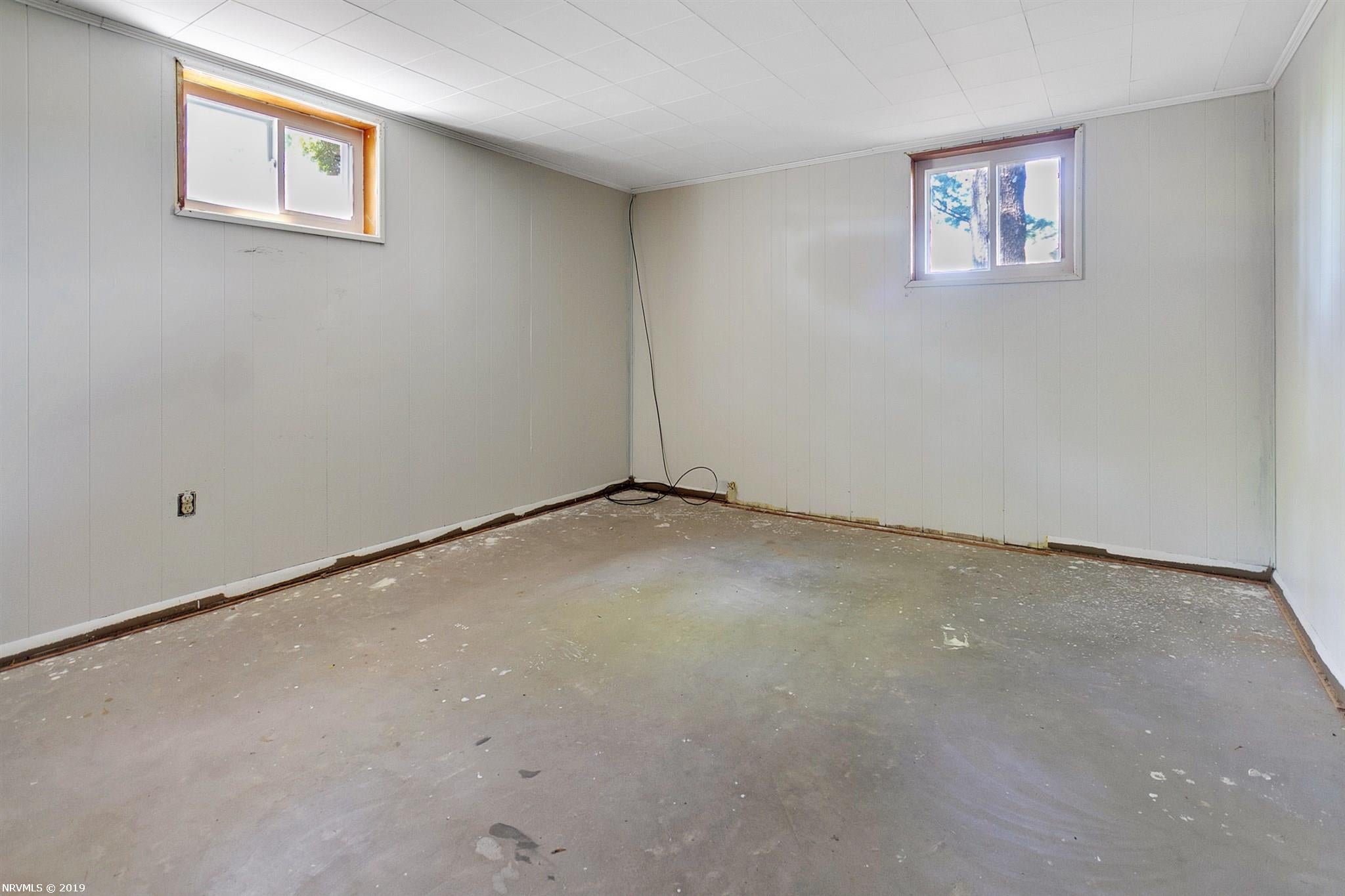 4035 Bains Chapel Road Radford, VA 24141 - Photo 29 of 39 Gallery Image 29
