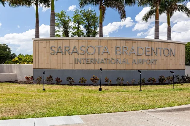 $2,500 | 1240 Highland Street, Sarasota, FL 34234