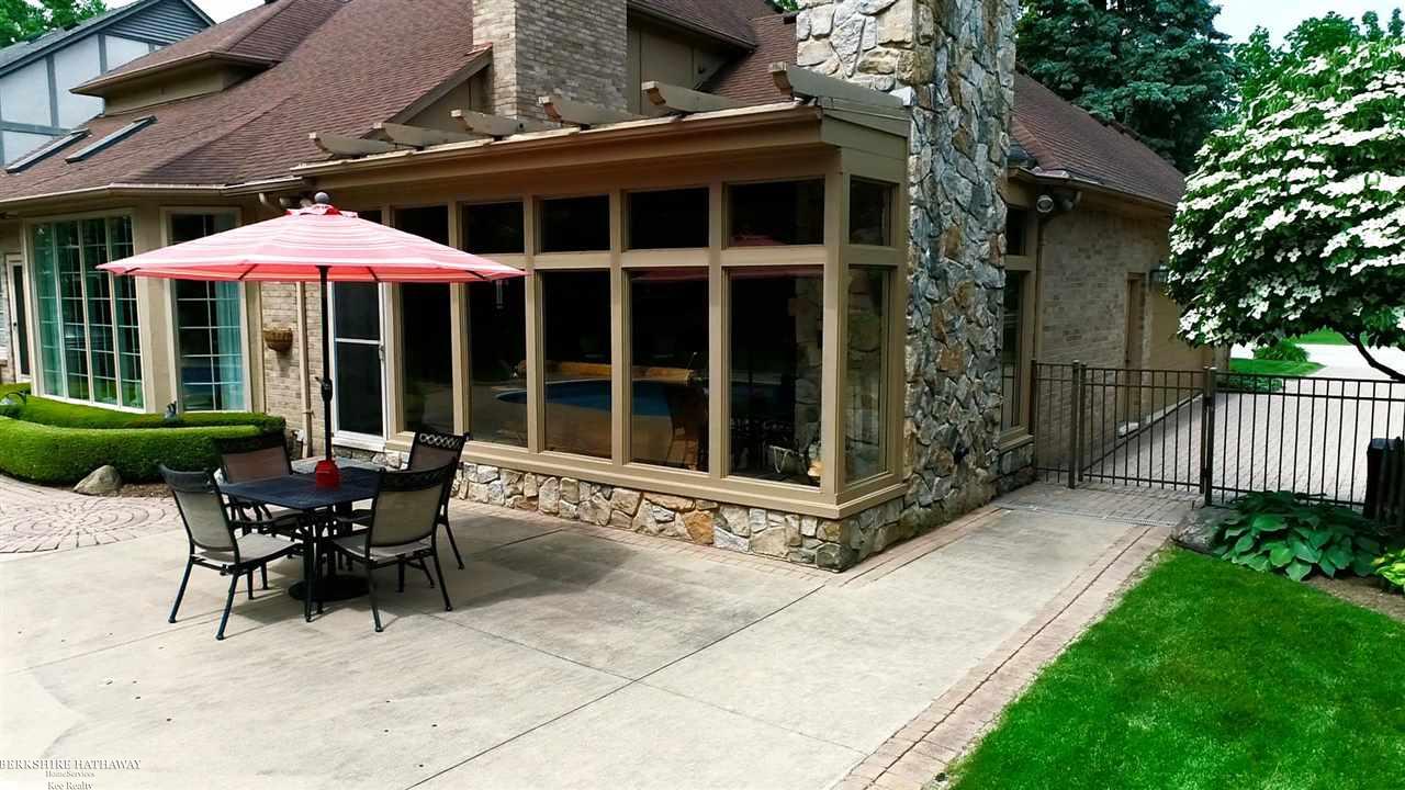 16146 Millar Road Clinton Township, MI 48036 - Photo 17 of 86 50079023-16.JPG
