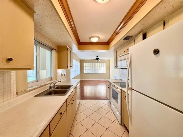 $2,600 | 2060 Attache Court, Clearwater, FL 33764