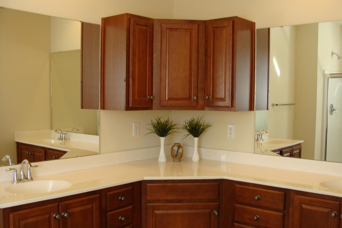 1642 Indaba Way Charleston, SC 29414 - Photo 32 of 55 Love the wall cabinets in master bath