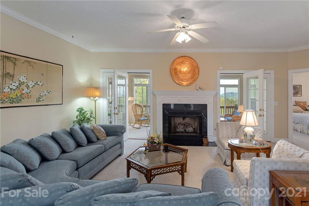 672 High Quarry Road Hendersonville, NC 28791 - Photo 7 of 36 Gallery Image 7