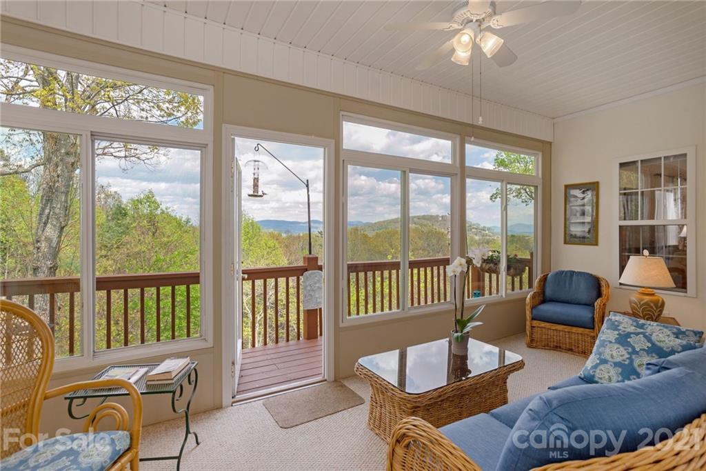 672 High Quarry Road Hendersonville, NC 28791 - Photo 10 of 36 Gallery Image 10
