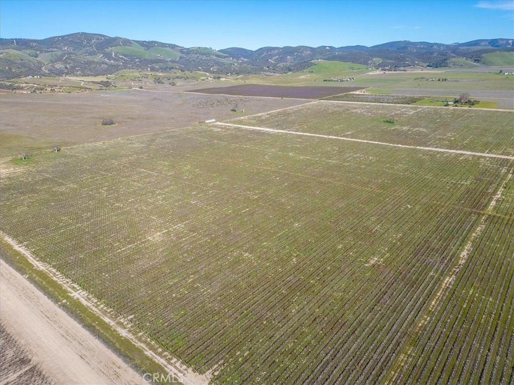 48655 Lockwood-Jolon Road Lockwood, CA 93932 - Photo 34 of 70 a view of an ocean from a mountain