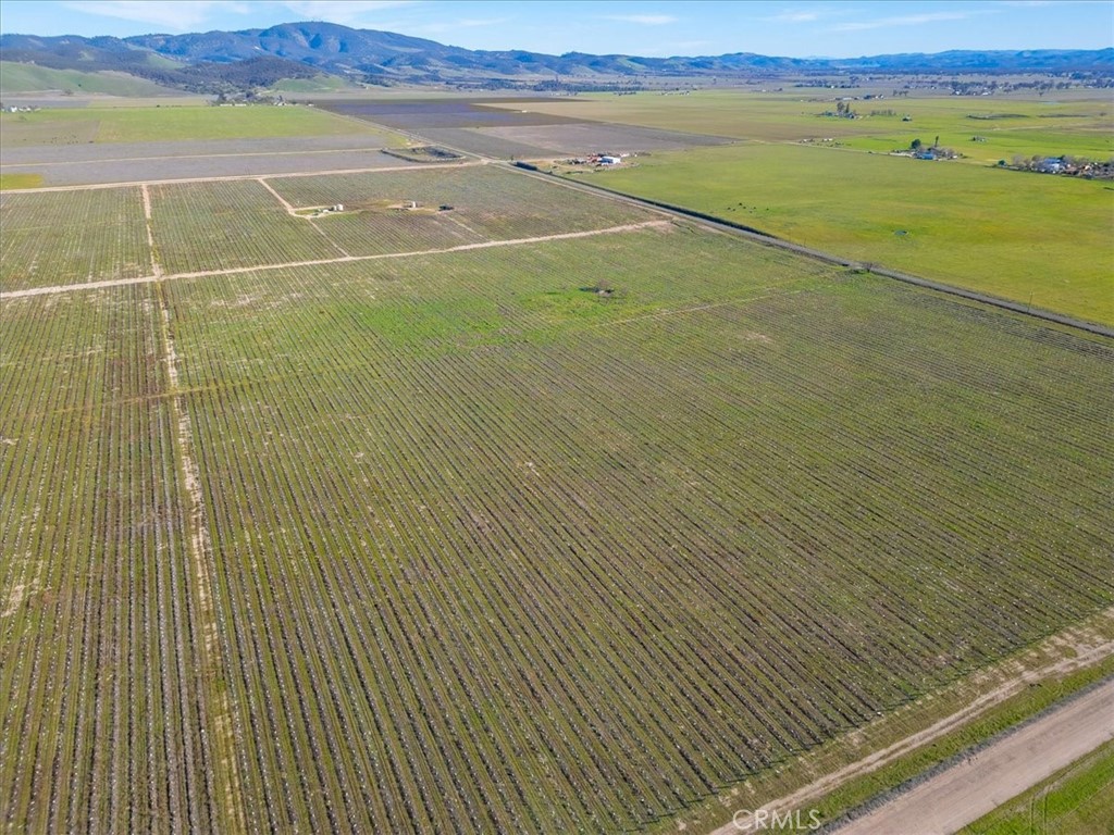 48655 Lockwood-Jolon Road Lockwood, CA 93932 - Photo 35 of 70 a view of a tennis court