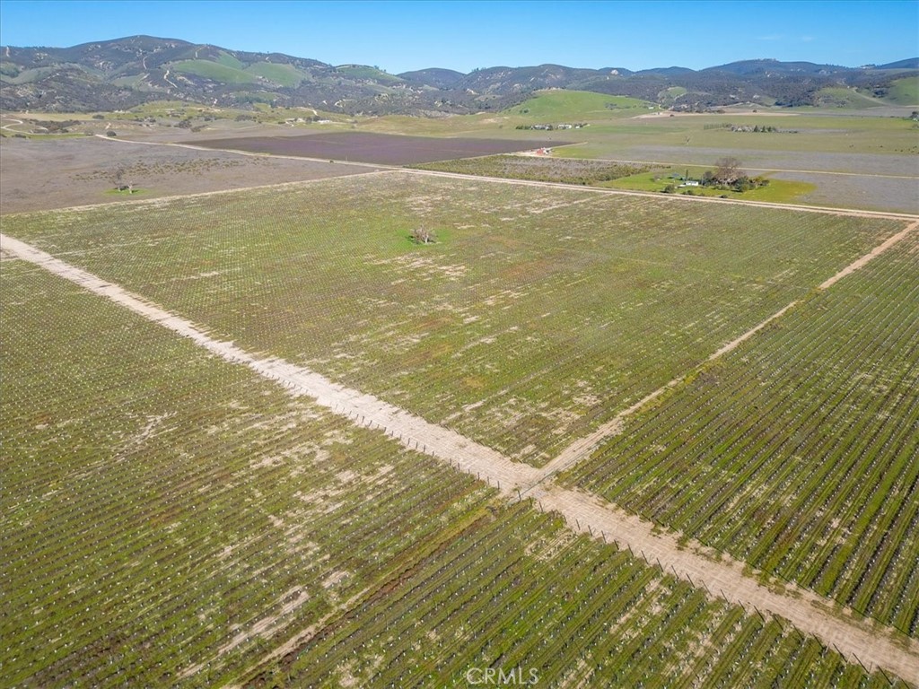 48655 Lockwood-Jolon Road Lockwood, CA 93932 - Photo 36 of 70 a view of an ocean from a mountain