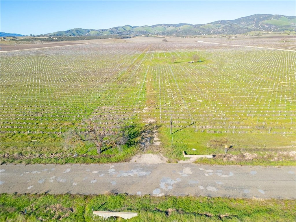 48655 Lockwood-Jolon Road Lockwood, CA 93932 - Photo 10 of 70 a view of a lake with a lake