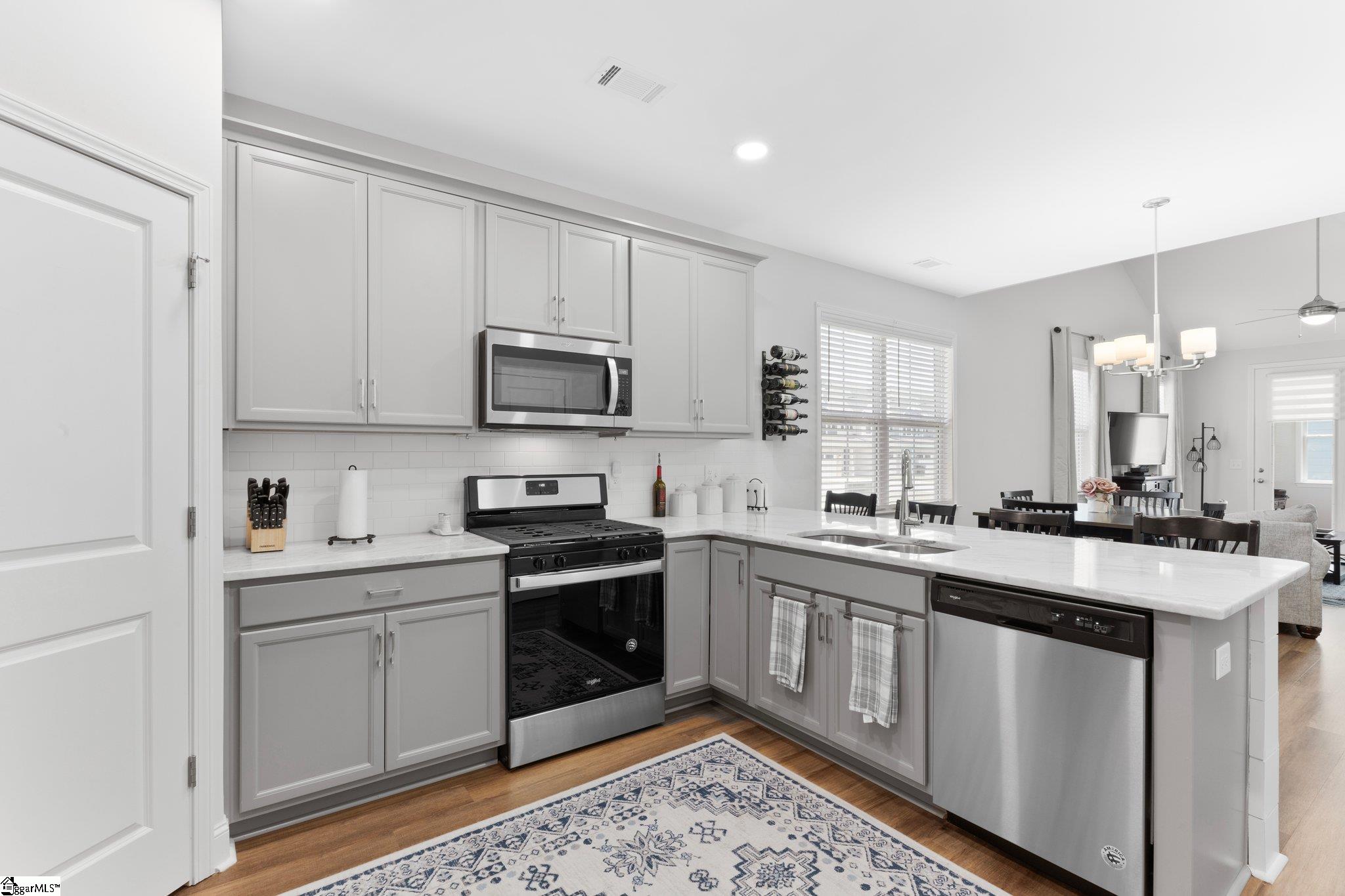 120 Turfway Drive Greer, SC 29651 - Photo 4 of 34