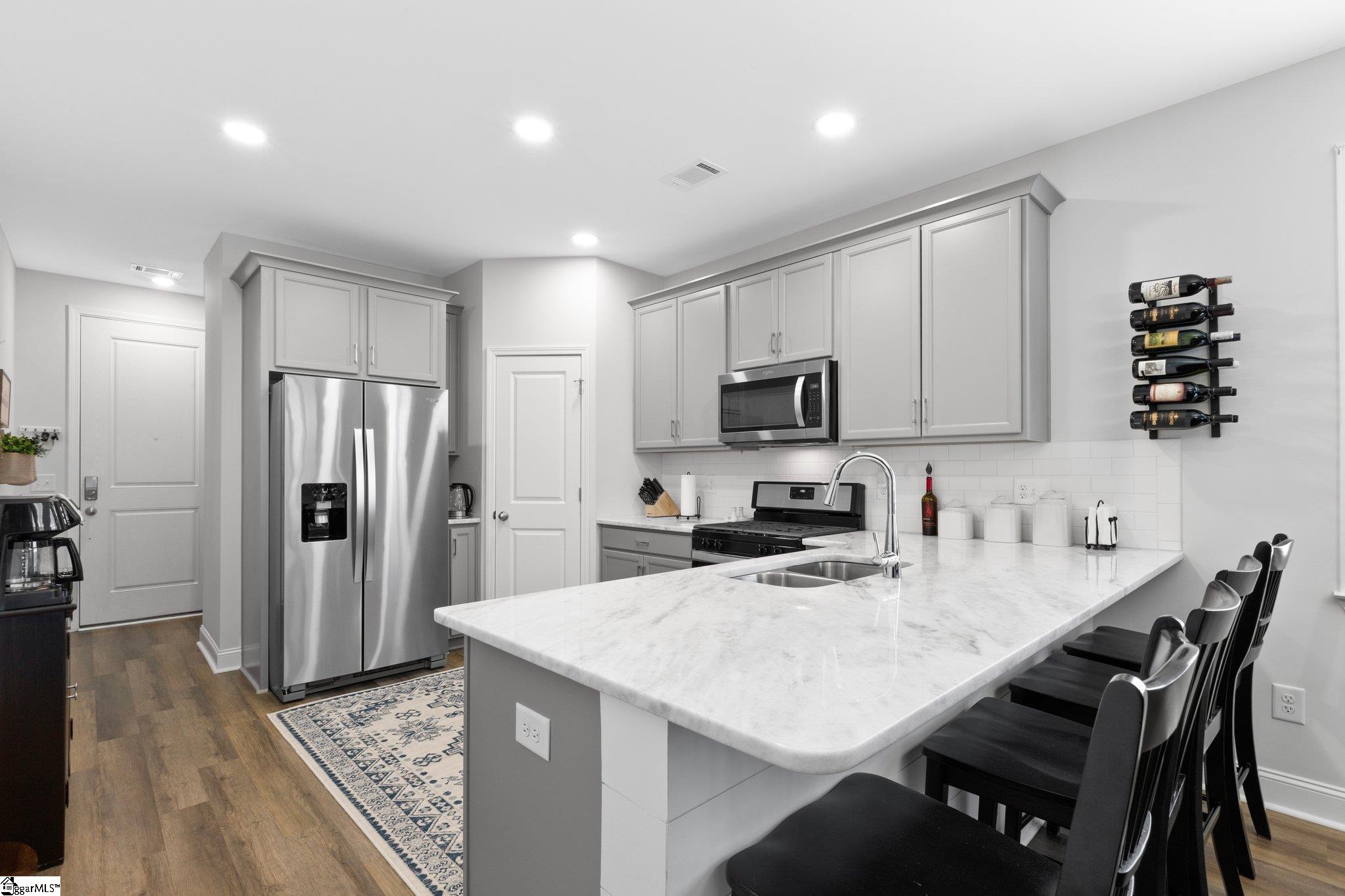 120 Turfway Drive Greer, SC 29651 - Photo 5 of 34