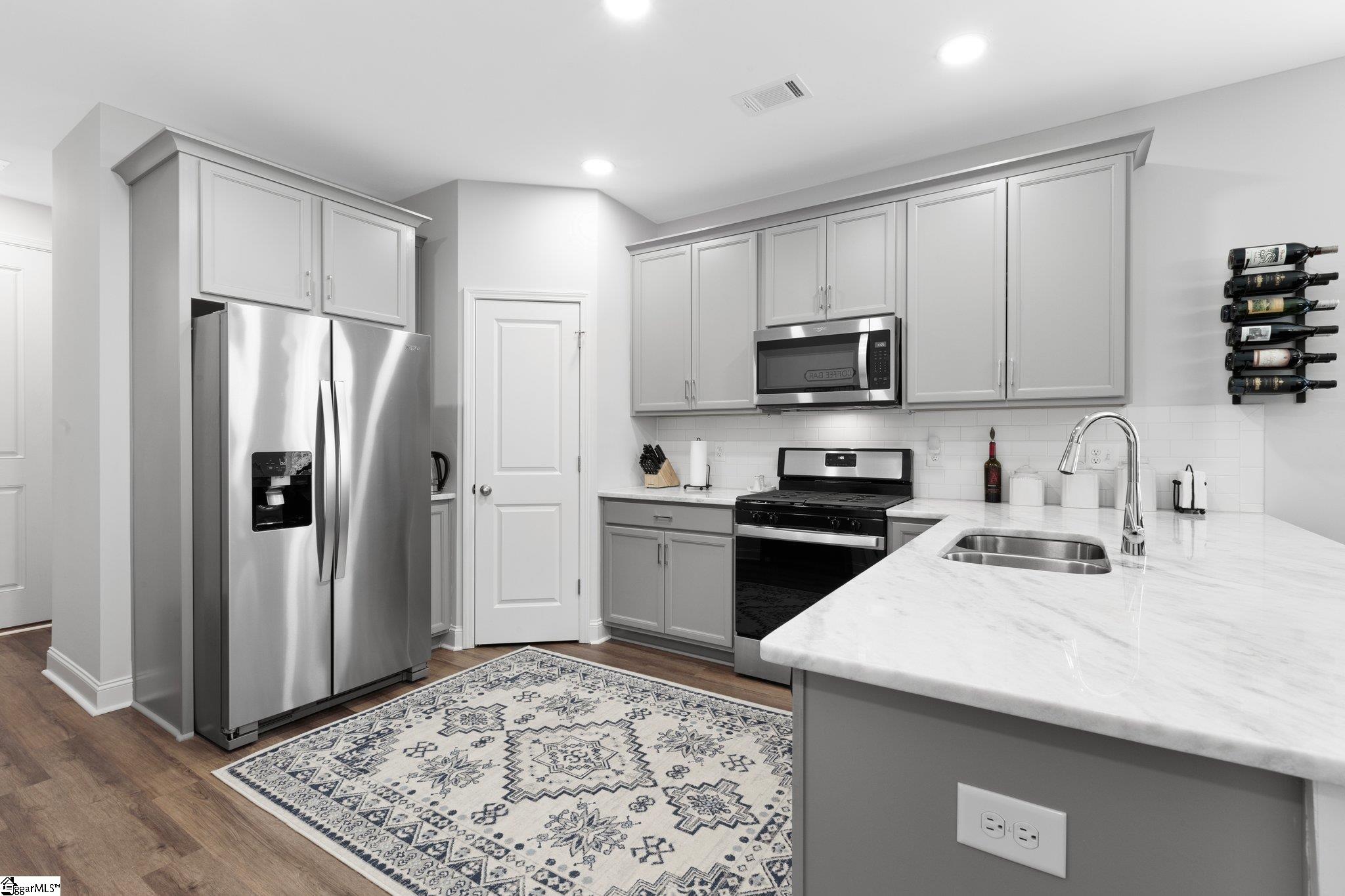 120 Turfway Drive Greer, SC 29651 - Photo 6 of 34