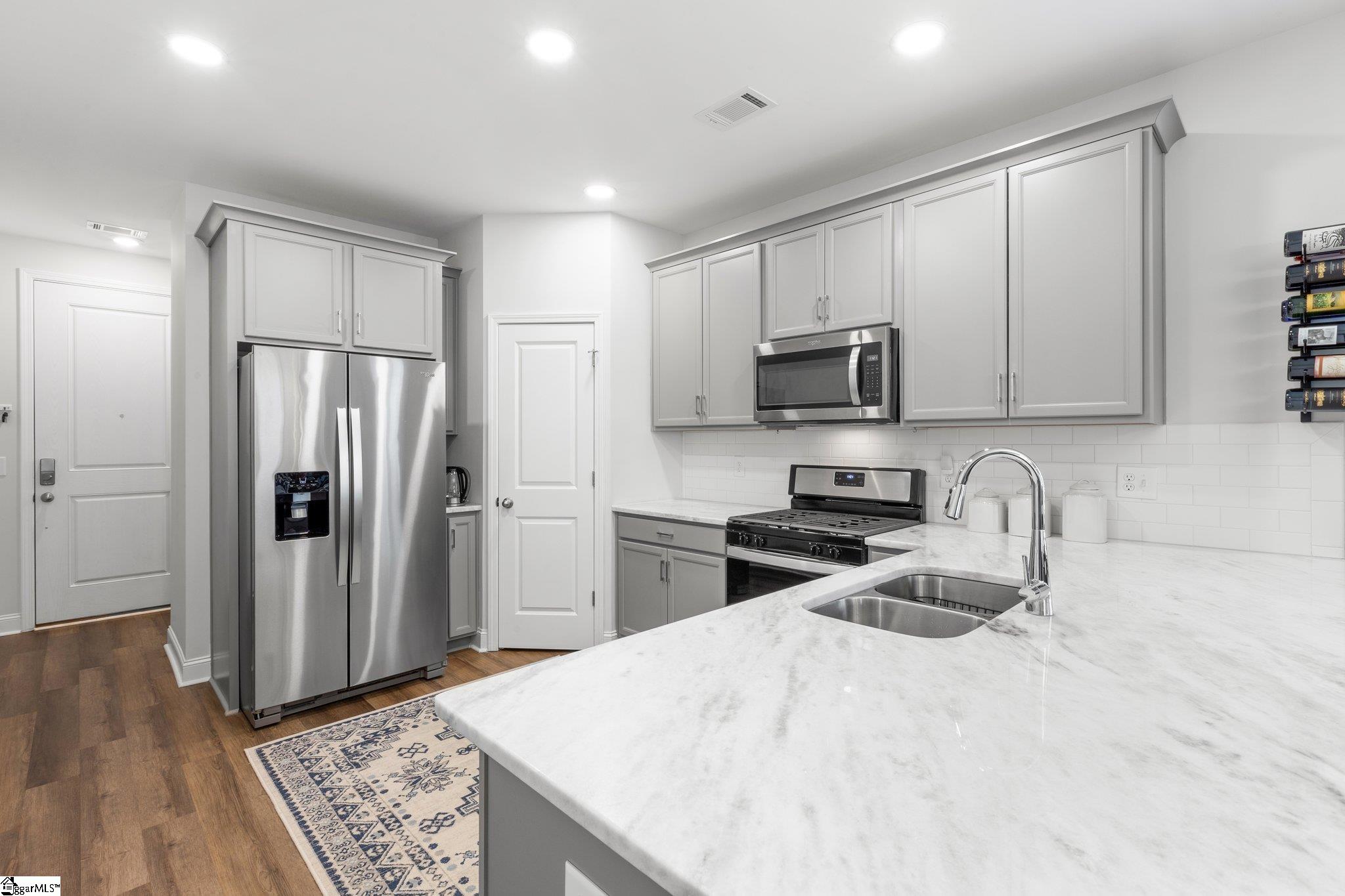 120 Turfway Drive Greer, SC 29651 - Photo 8 of 34