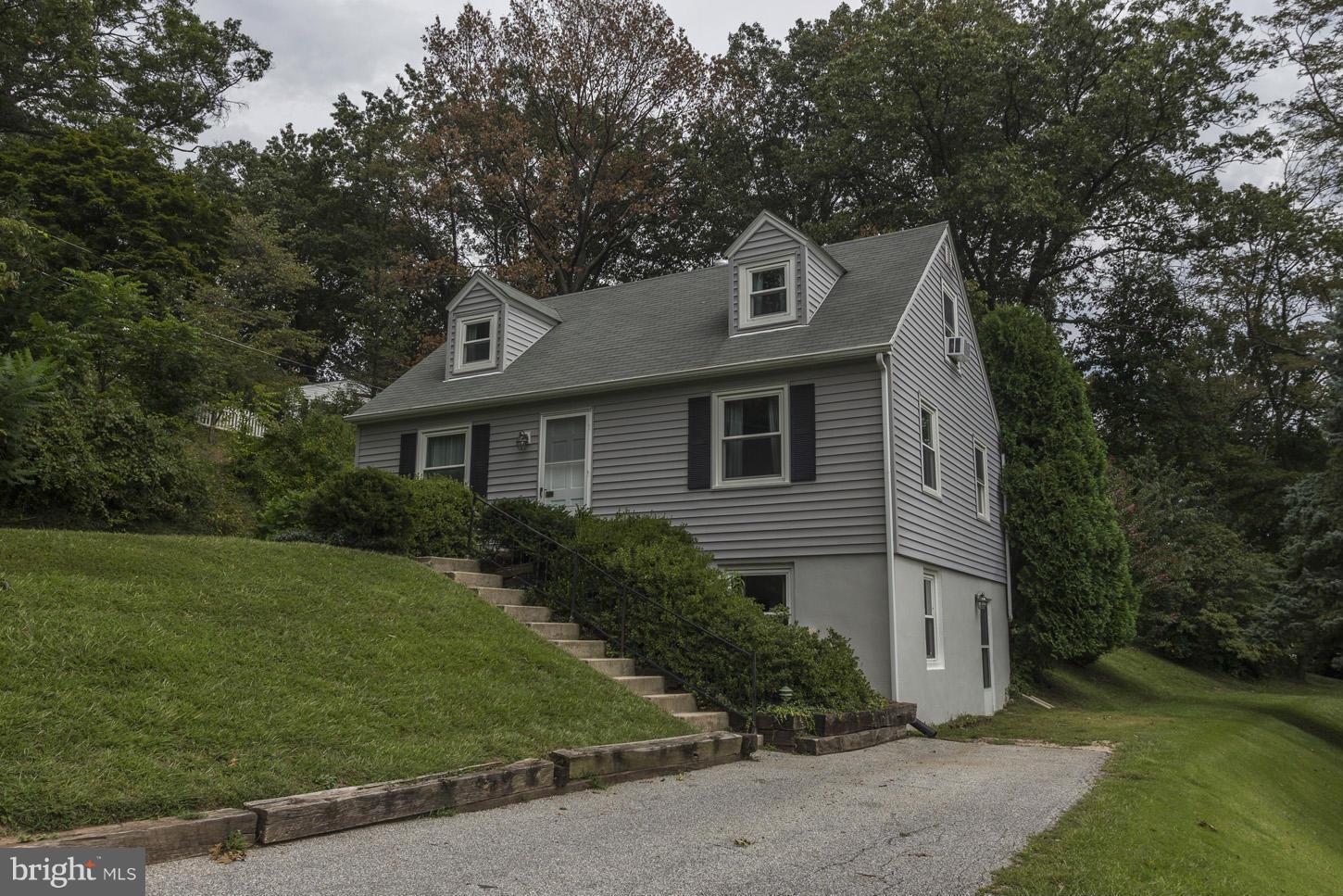 10517 Samona Road Cockeysville, MD 21030 - Photo 3 of 22 Hillside Home