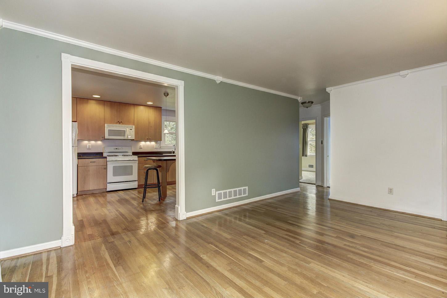 10517 Samona Road Cockeysville, MD 21030 - Photo 5 of 22 Gleaming Hardwood Floors